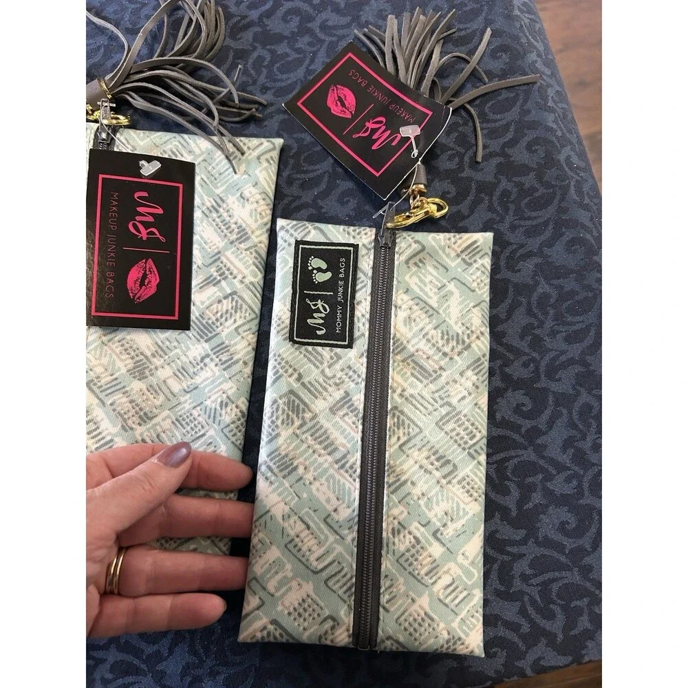Makeup Mommy Junkie Bag Set Of 4 Mint Green New With Tags
